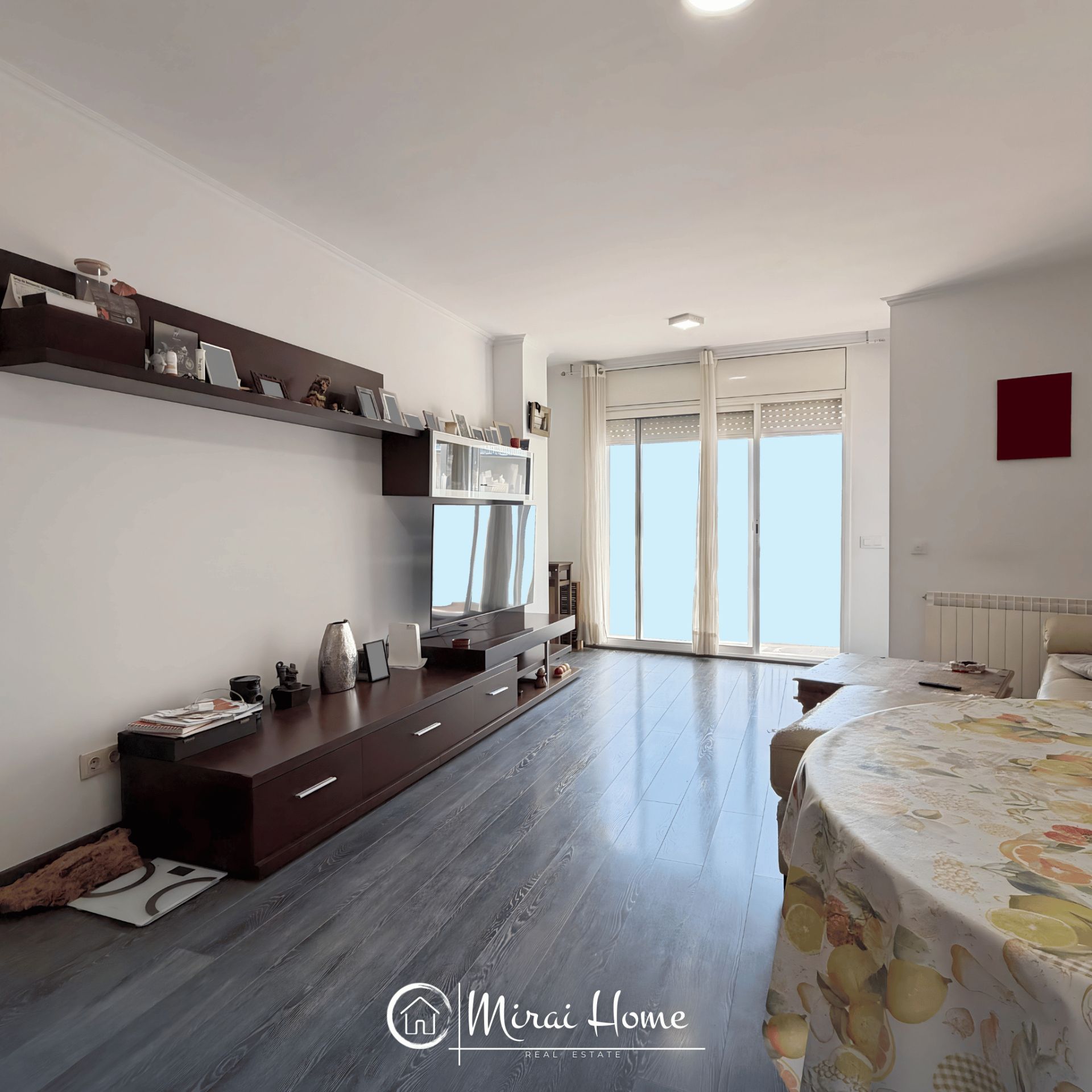 Living room of Flat for sale in Terrassa  with Heating, Parquet flooring and Balcony