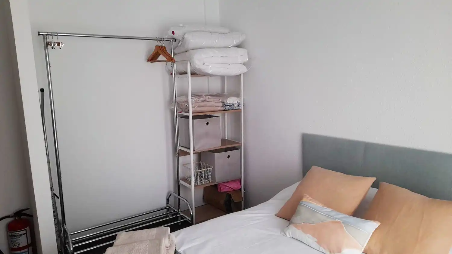 Habitación de Casa o chalet de alquiler en Miengo con Jardín privado, Terraza y Piscina comunitaria