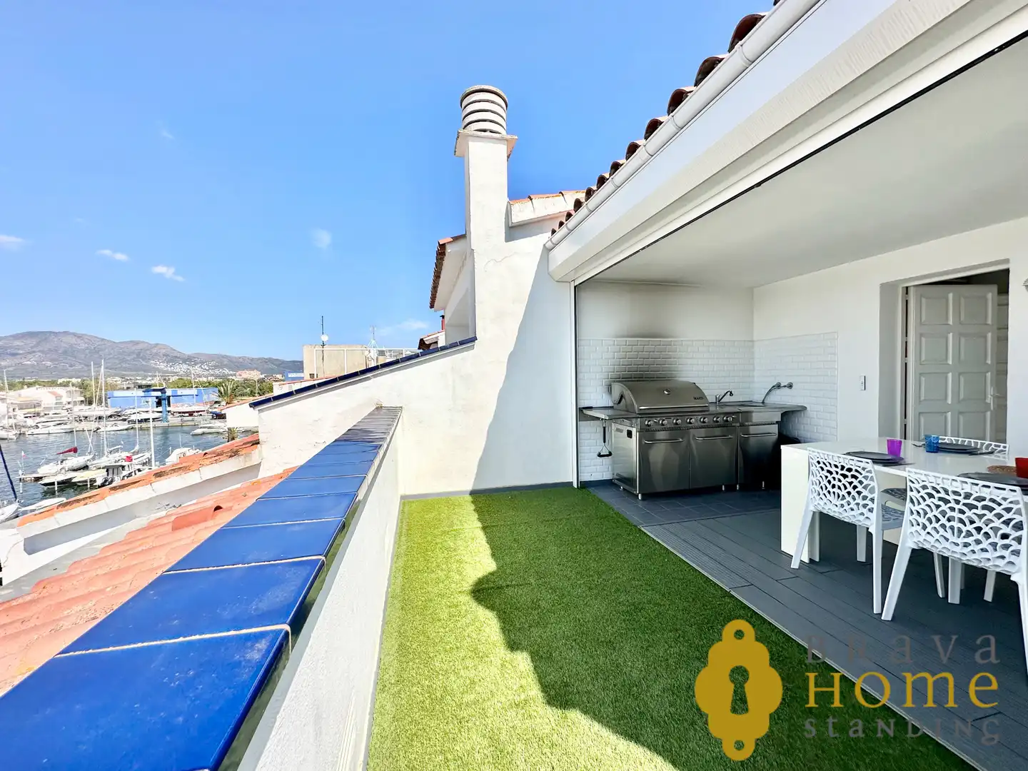 Terrasse von Dachboden zum Verkauf in Empuriabrava mit Klimaanlage, Terrasse und Möbliert