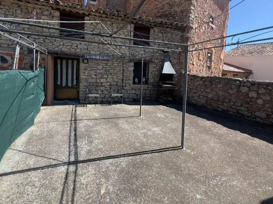 Aparcament de Pis en venda en Gea de Albarracín amb Traster i Moblat