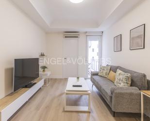 Sala d'estar de Apartament de lloguer en  Madrid Capital amb Aire condicionat, Calefacció i Terrassa