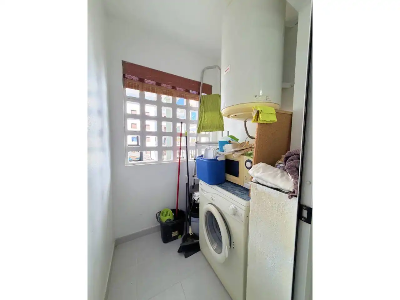 Habitación de Apartamento de alquiler en Manilva con Terraza, Amueblado y Alarma