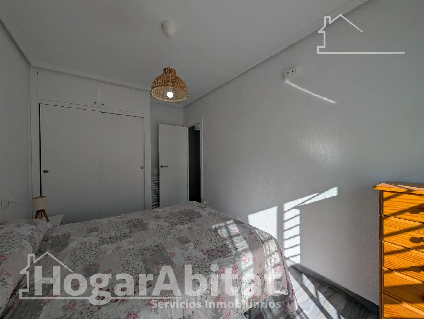Dormitori de Casa adosada en venda en Santa Pola amb Aire condicionat, Terrassa i Moblat
