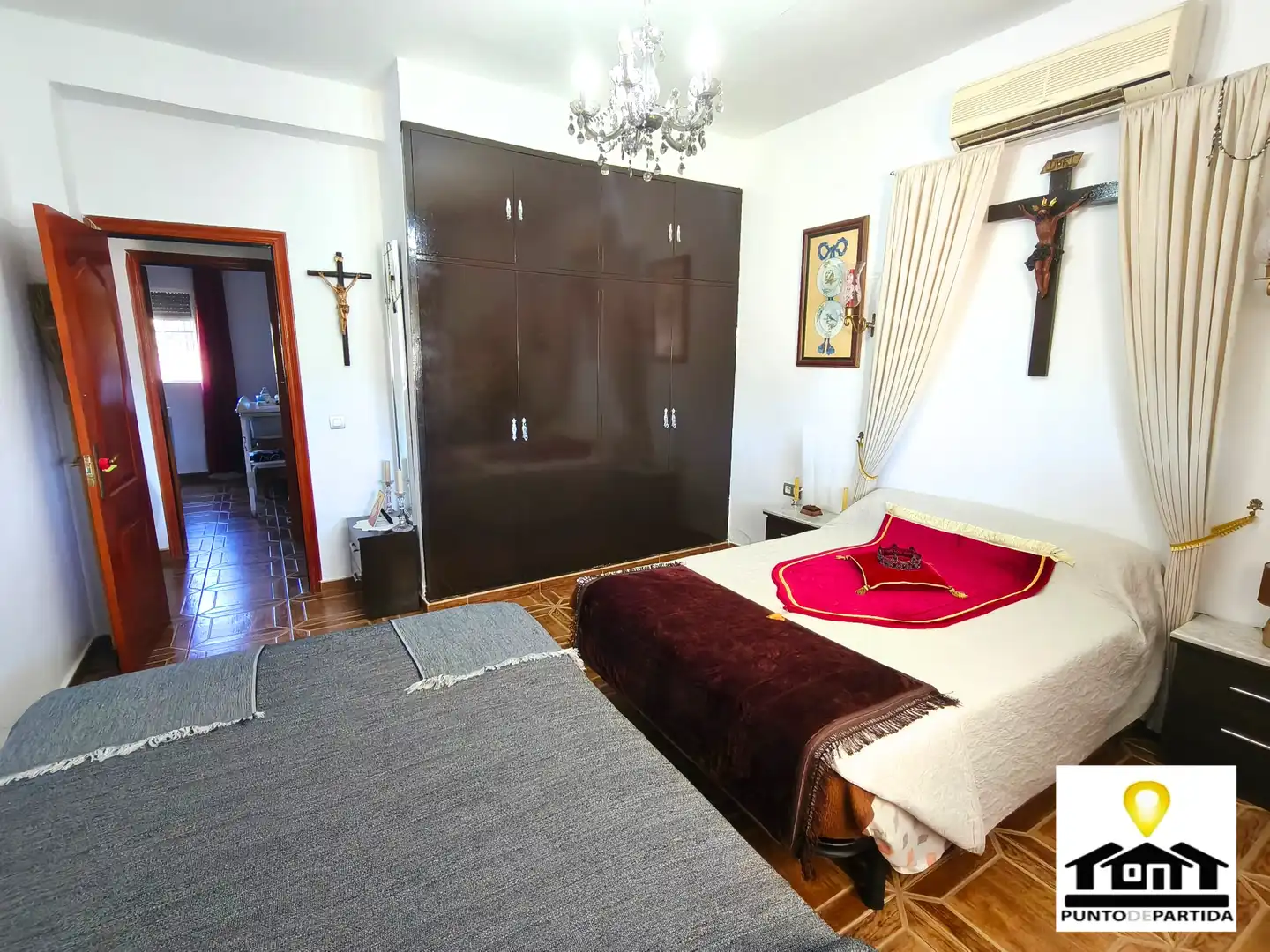 Dormitori de Finca rústica en venda en Hinojos amb Aire condicionat, Jardí privat i Terrassa
