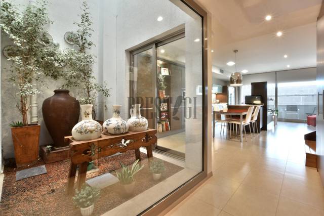 Casa-chalet en Venta en Poetessa Caparà en Sant Pere Nord