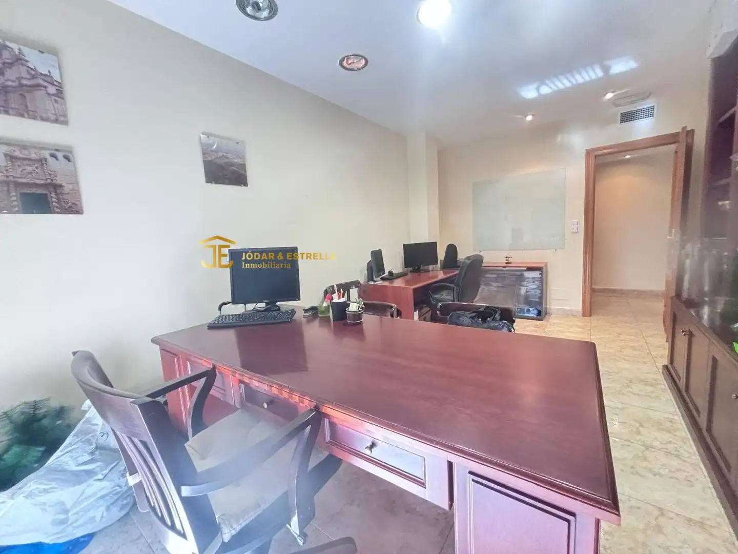Büro zum Verkauf in Lorca mit Klimaanlage und Heizung