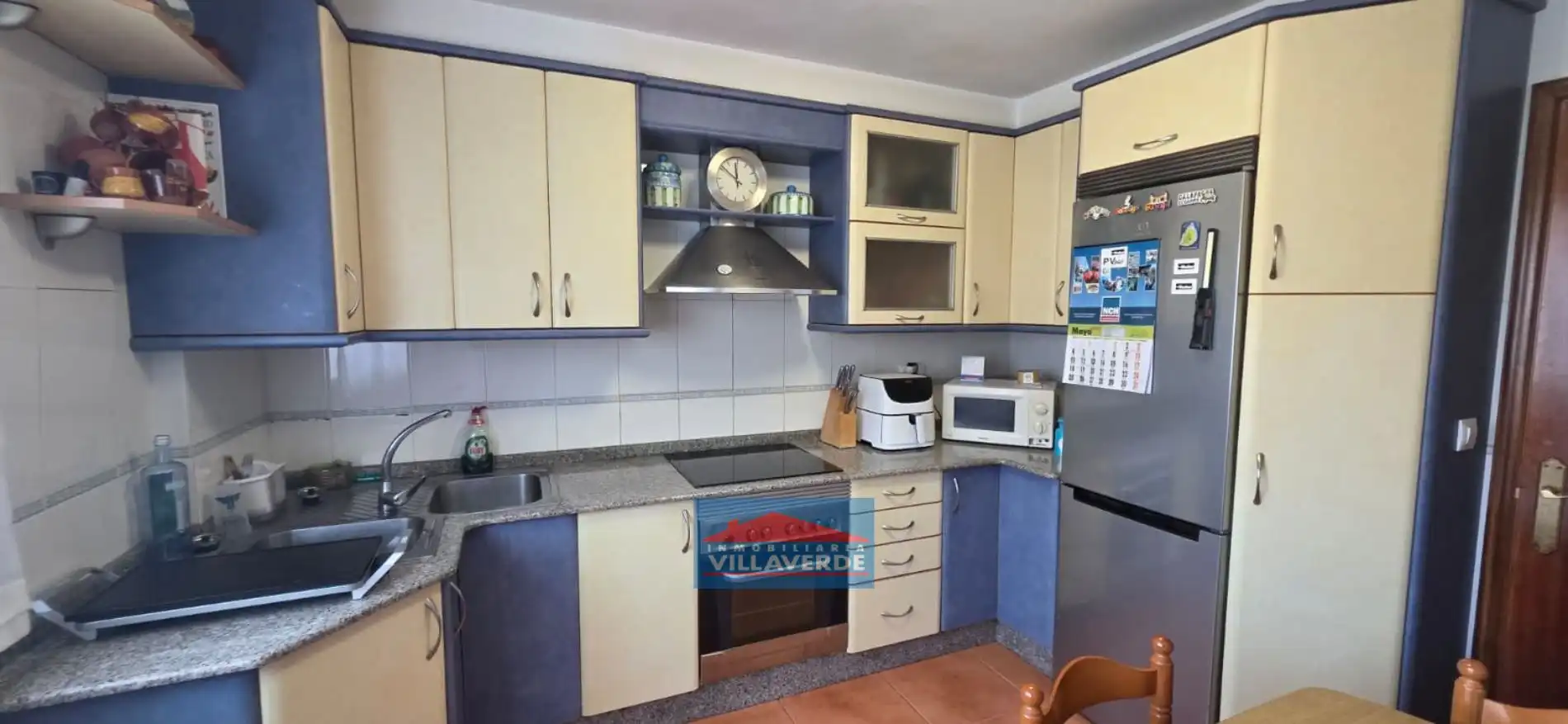 Cocina de Piso en venta en Cangas  con Calefacción, Trastero y Amueblado