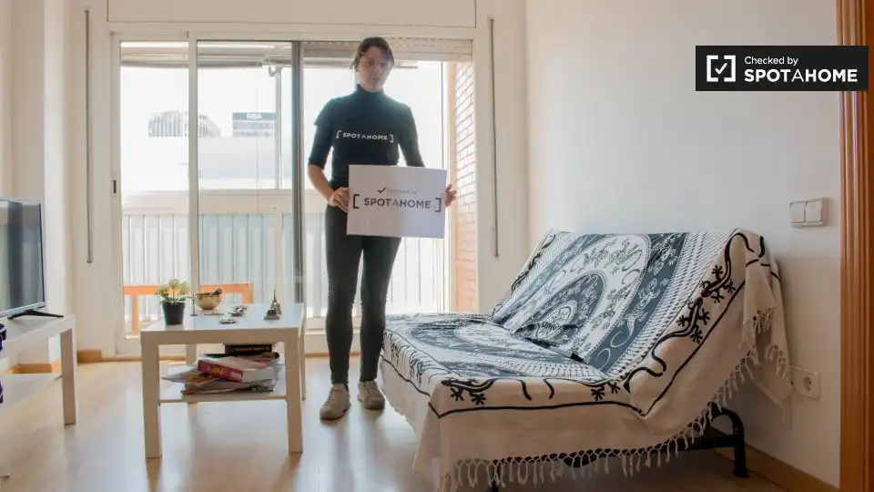 Room in El Clot