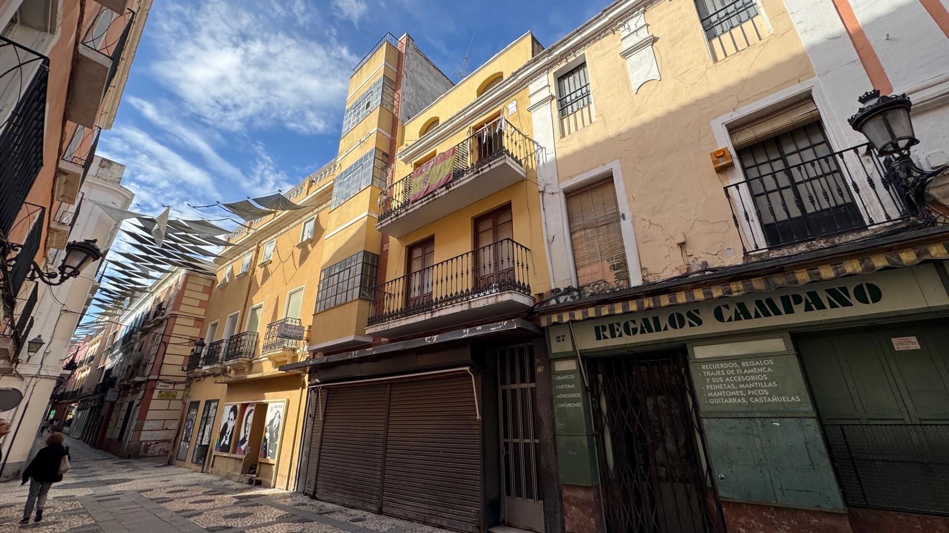 Exterior view of House or chalet for sale in Badajoz Capital  with Terrace, Storage room and Balcony