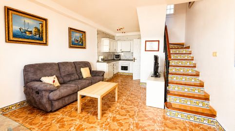Foto 4 de Casa adosada en venda a Carrer del Cadafal, 18, Playa Tamarit - Playa Lissa, Santa Pola