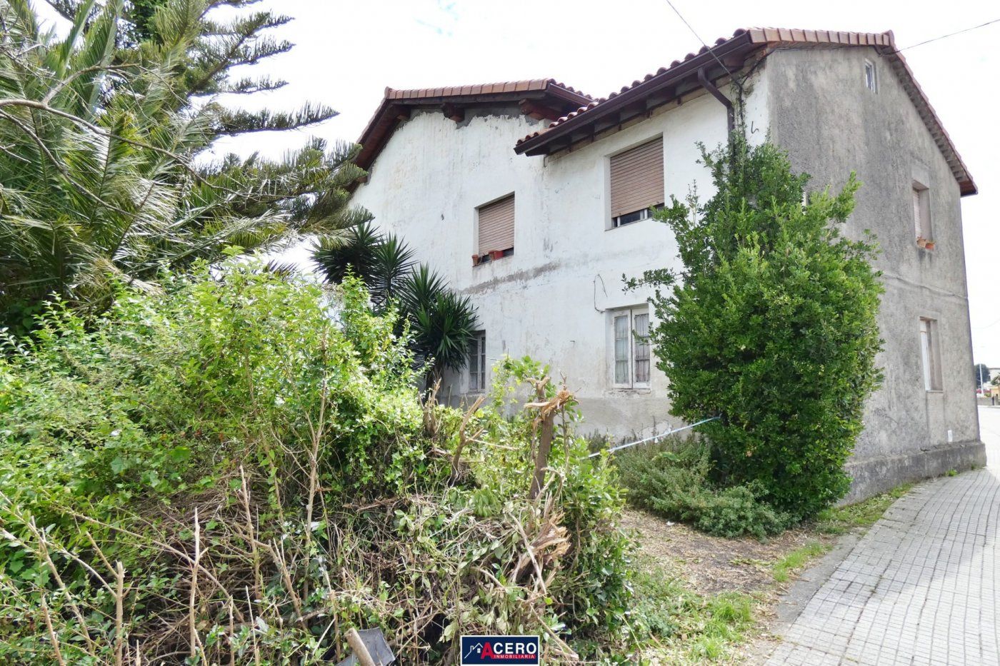 Exterior view of House or chalet for sale in Santa Cruz de Bezana