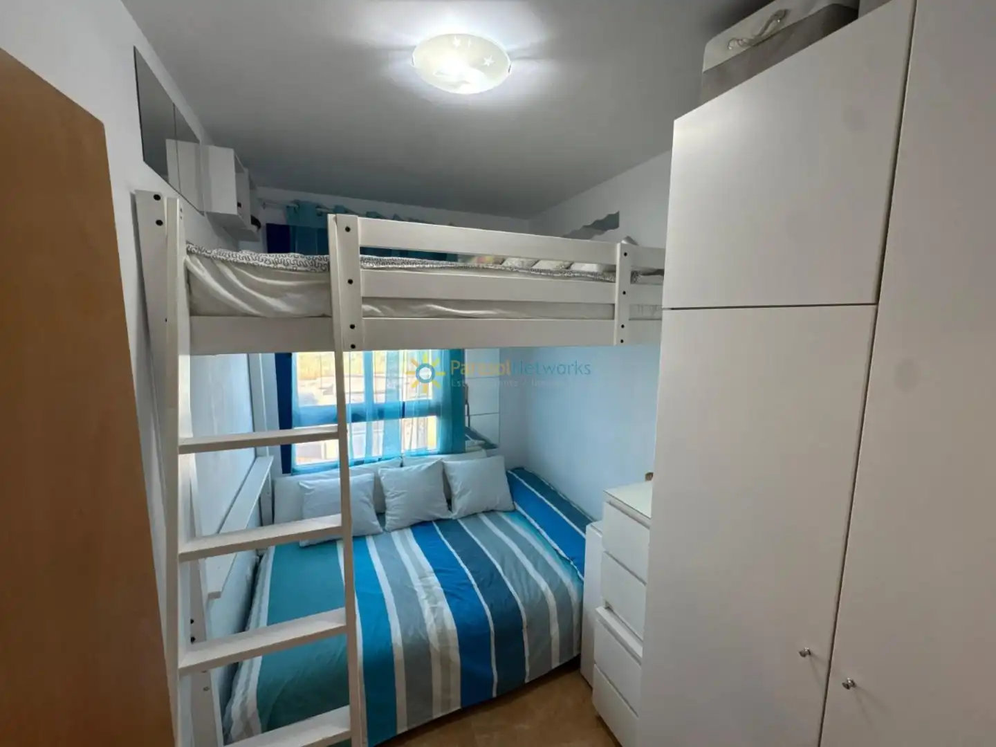 Schlafzimmer von Wohnungen zur Miete in Piles mit Terrasse, Abstellraum und Möbliert