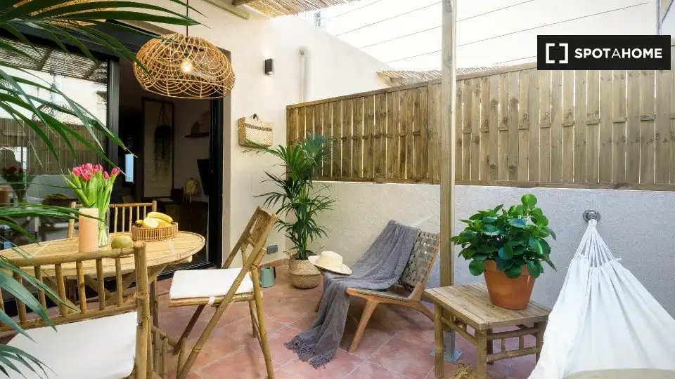 Terraza de Apartamento para compartir en Barcelona con Aire acondicionado, Calefacción y Terraza