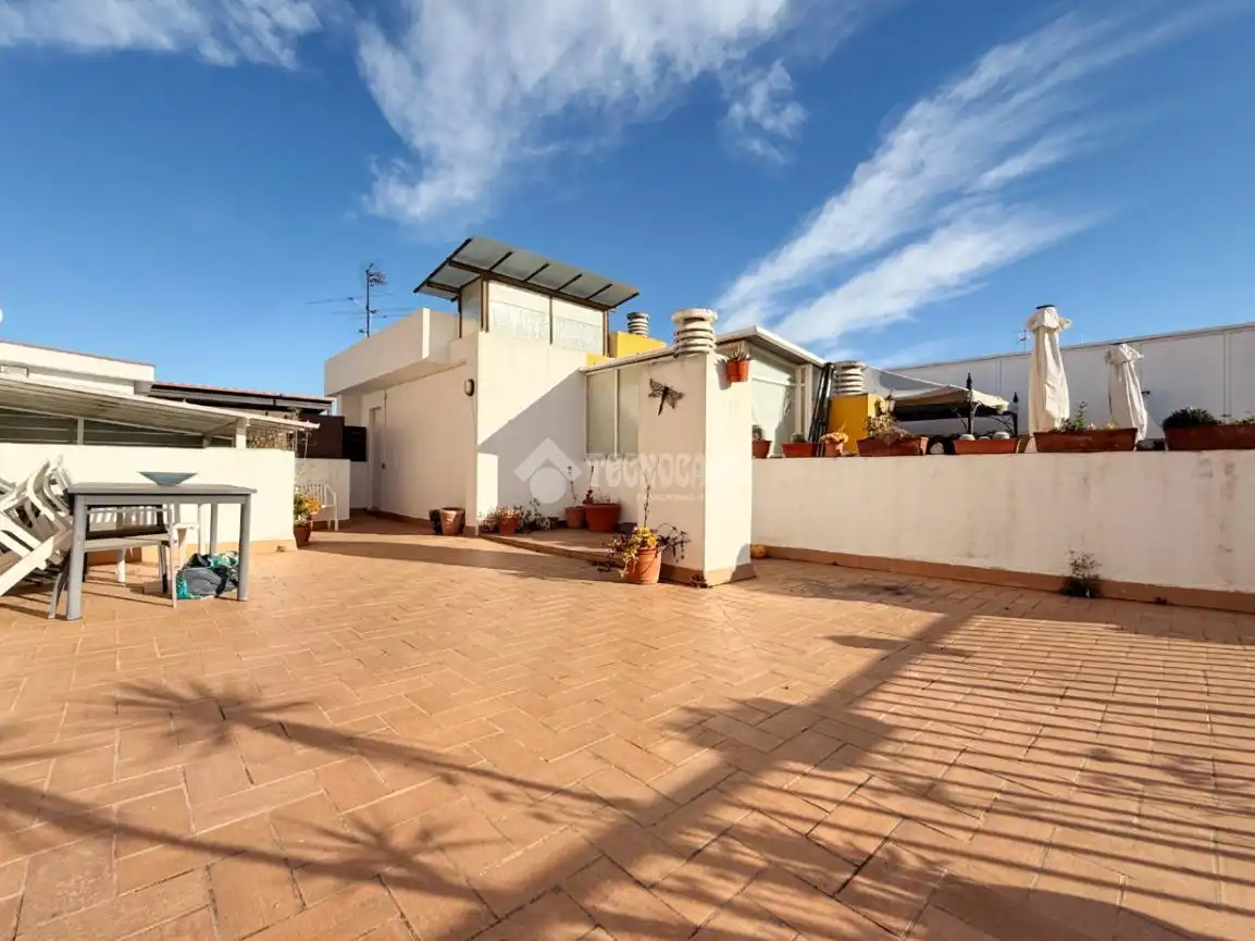 Flat with terrace for sale in Marianao, imagen 2