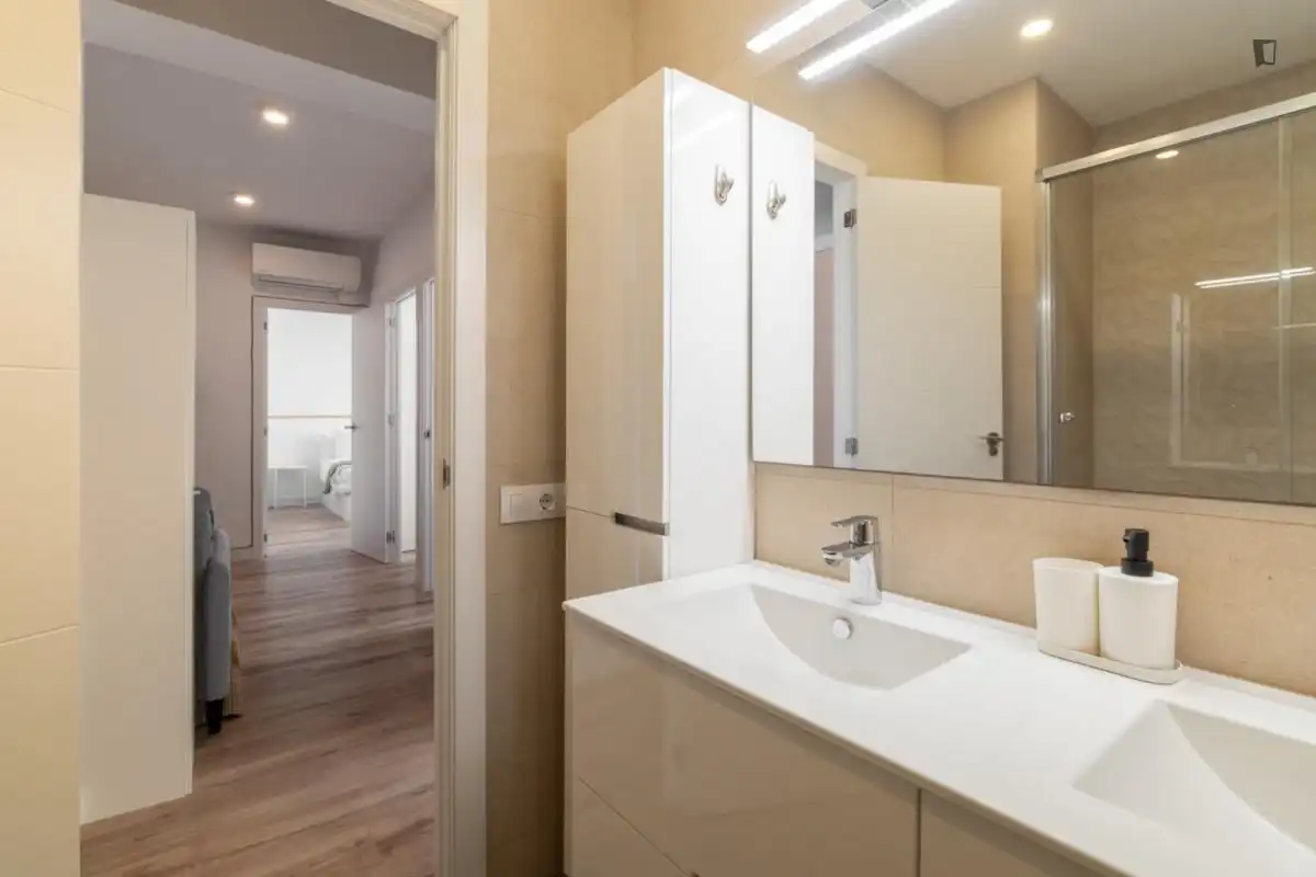 Habitació a Sant Gervasi- Galvany