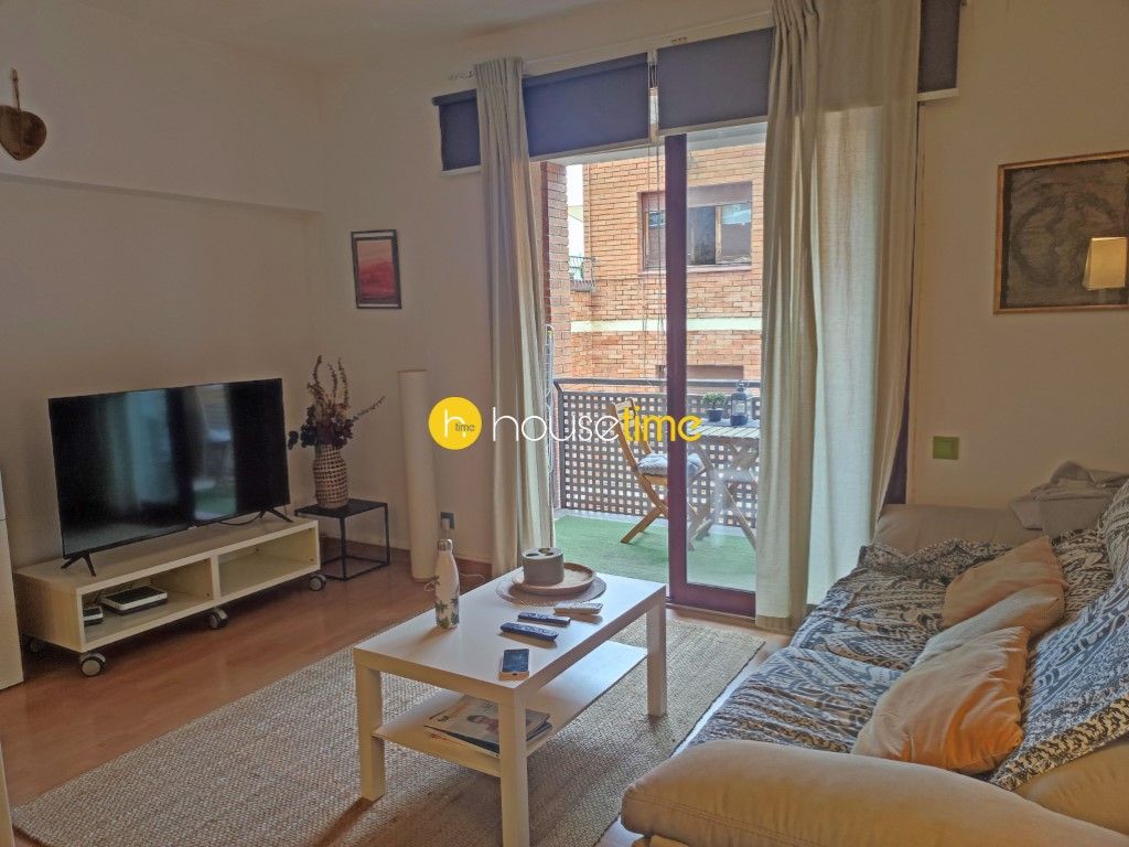 Living room of Flat for sale in Sant Cugat del Vallès