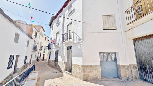 Casa-chalet en Venta en Calle Jazmines, 2 en Válor