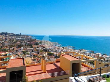 Maison mitoyenne avec balcon à vendre à La Vihuela