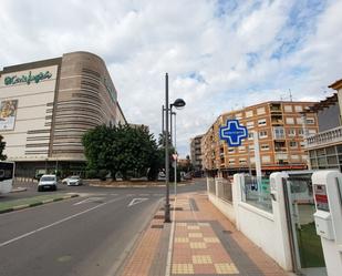 Vista exterior de Casa o xalet en venda en Cartagena amb Jardí privat, Terrassa i Balcó