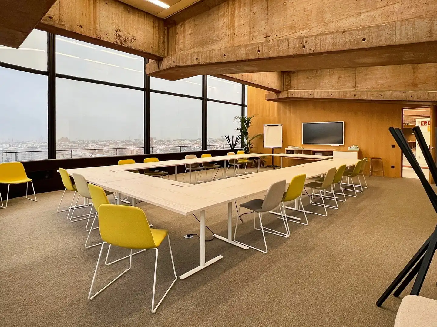 Büro zur Miete in Madrid mit Klimaanlage, Heizung und Möbliert