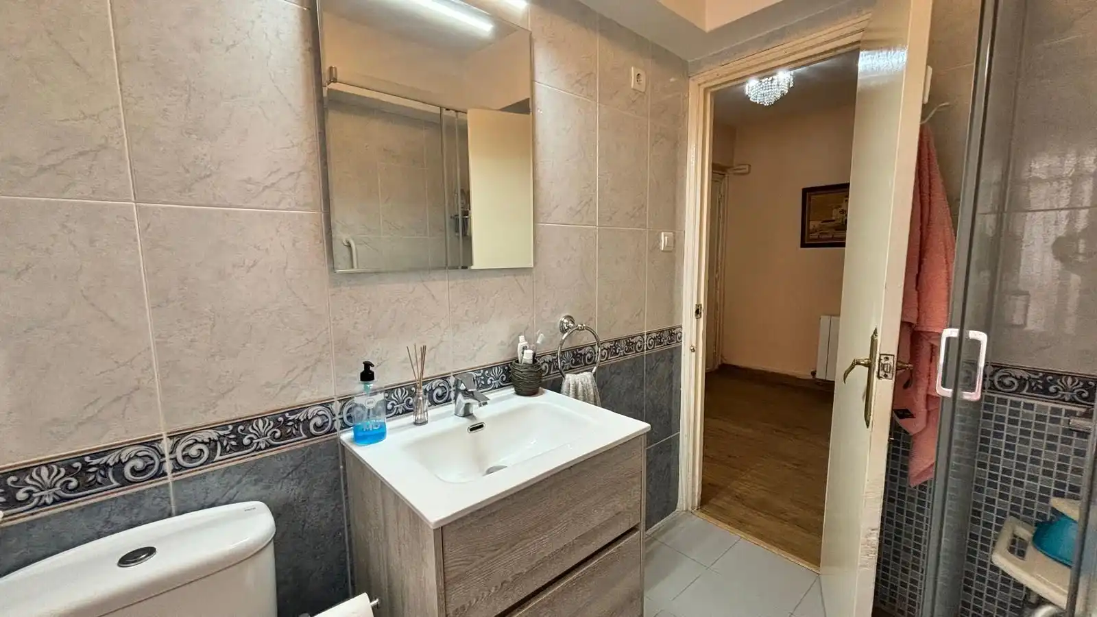 Baño de Piso en venta en Amurrio con Calefacción y Terraza