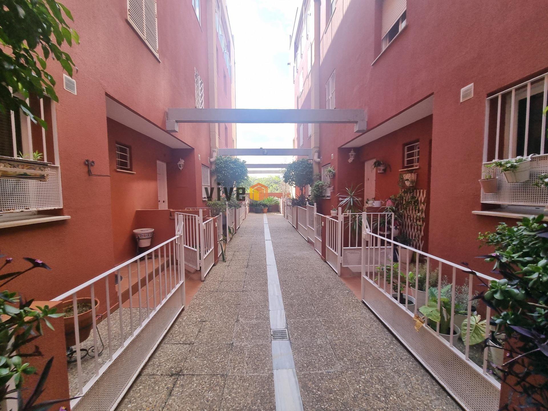 Exterior view of Flat for sale in San Juan de Aznalfarache  with Private garden, Terrace and Balcony