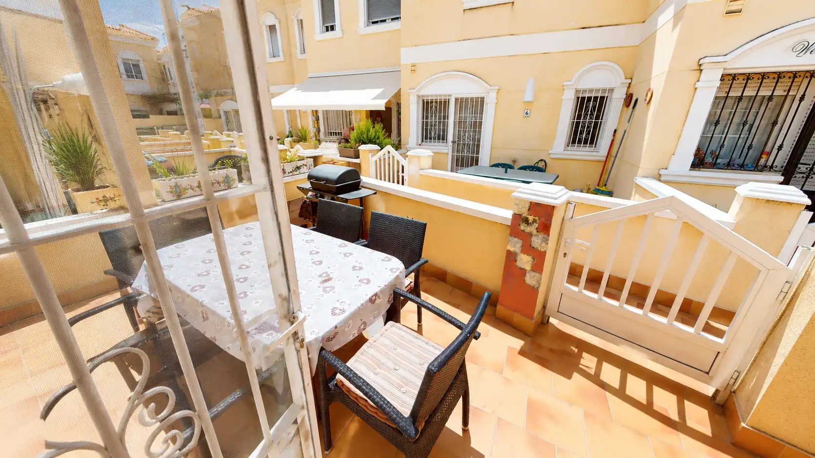 Terrassa de Casa adosada en venda en Almoradí amb Terrassa, Balcó i Piscina comunitària