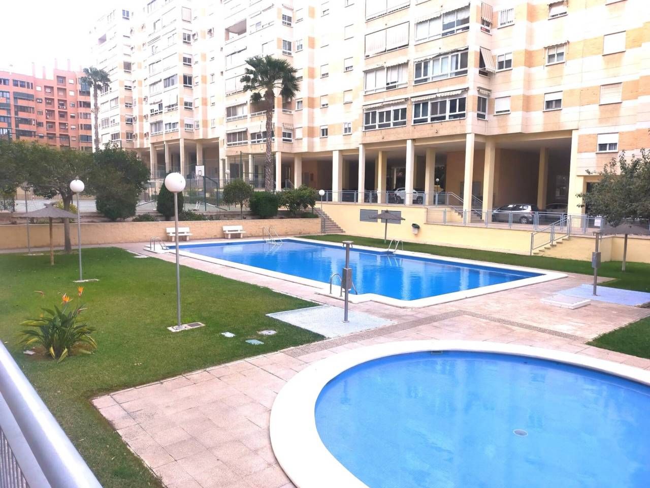 Swimming pool of Flat to rent in Alicante / Alacant  with Air Conditioner, Heating and Terrace