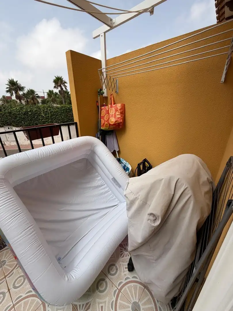 Piscina de Casa o xalet en venda en Torrevieja amb Piscina comunitària