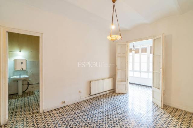 Piso en Venta en Eiximenis en Centre - Barri Vell