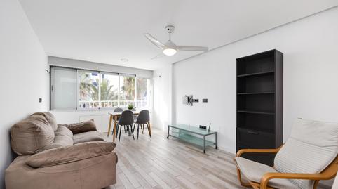 Foto 3 de Apartament en venda a Avenida de las Olas, Punta Prima, Alicante