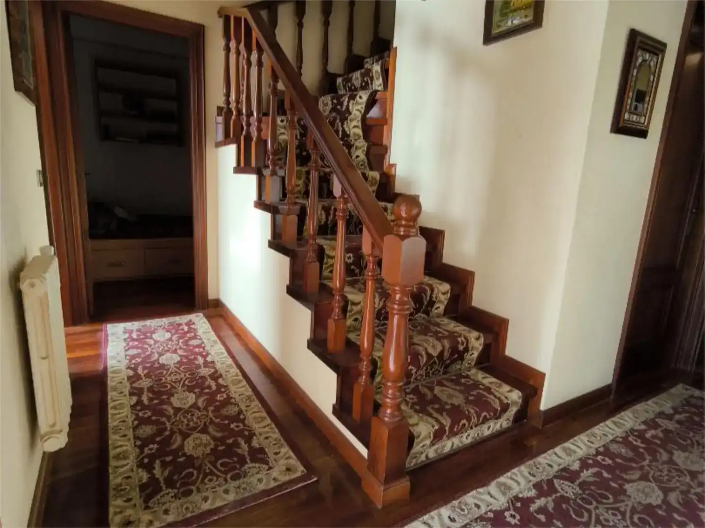 Casa adosada en venta en Vigo  con Parquet, Trastero y Amueblado