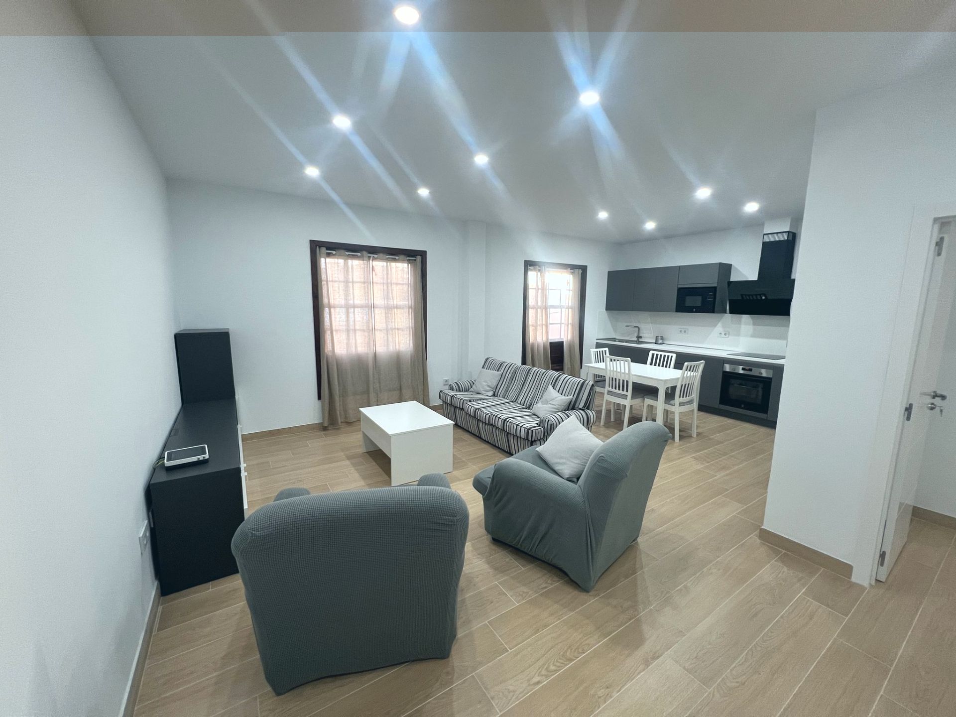 Sala d'estar de Apartament de lloguer en La Orotava amb Moblat, Forn i Rentadora