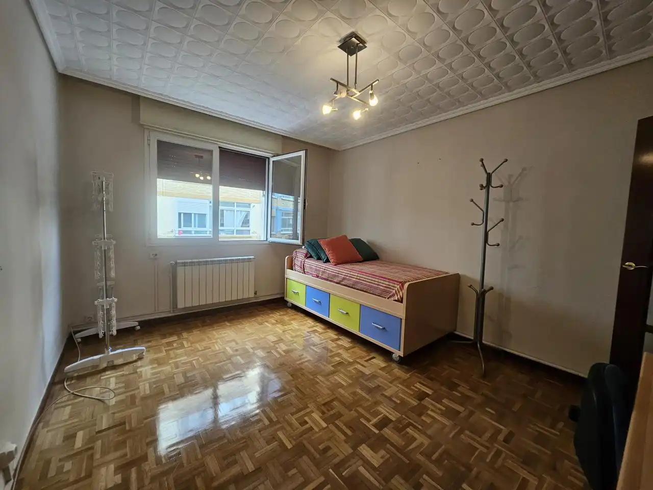 Dormitori de Pis en venda en Burlada / Burlata amb Aire condicionat, Calefacció i Parquet