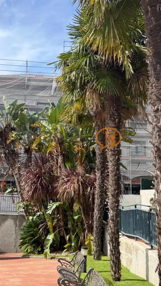 Pis en venda en Pontevedra Capital  amb Calefacció, Traster i Piscina