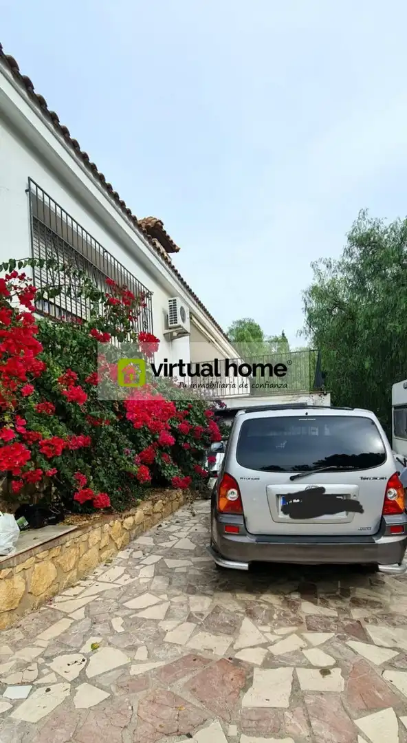 Vista exterior de Casa o xalet en venda en Benidorm amb Traster, Piscina i Moblat