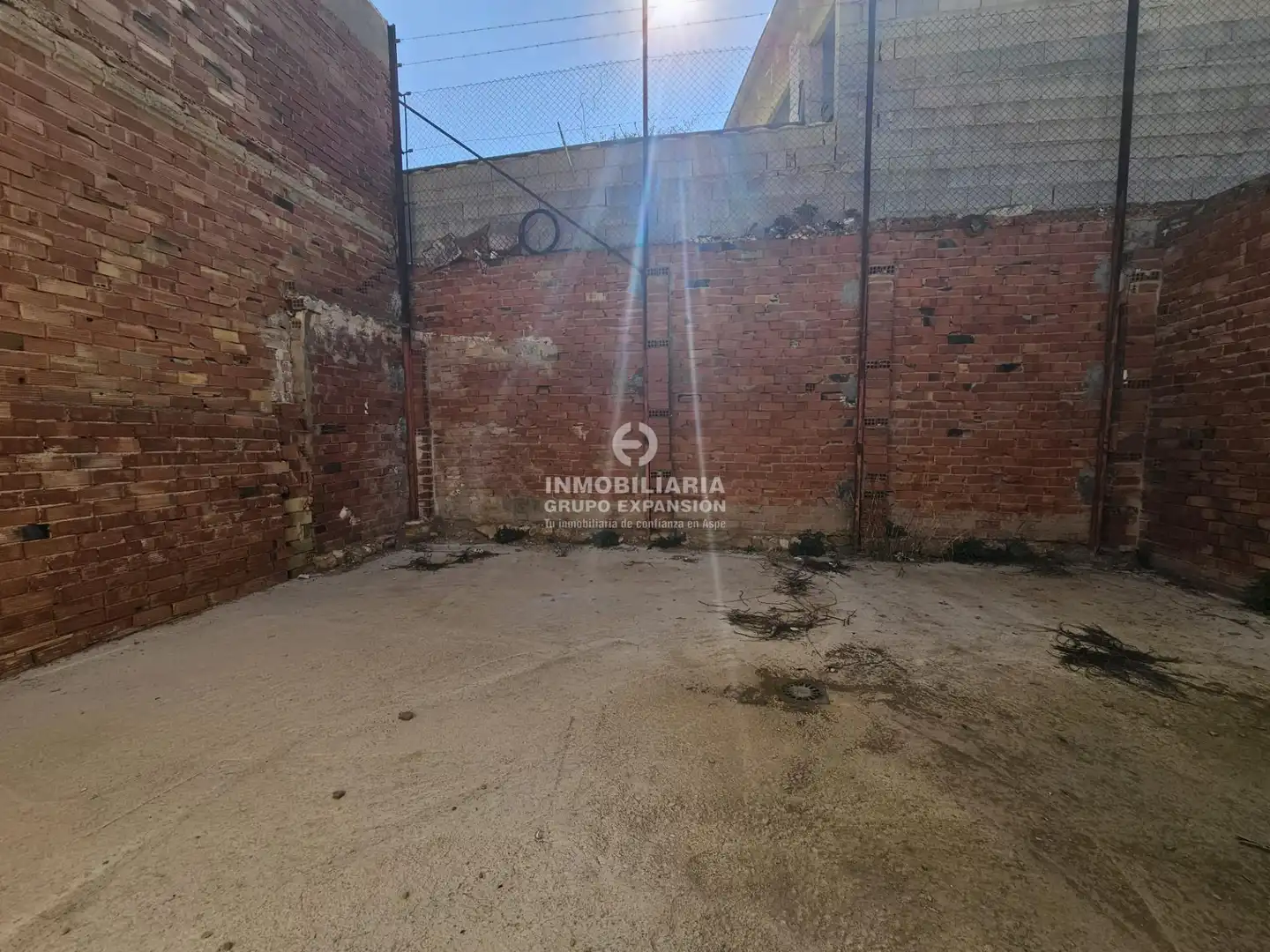 Parking of Houses for sale in Aspe