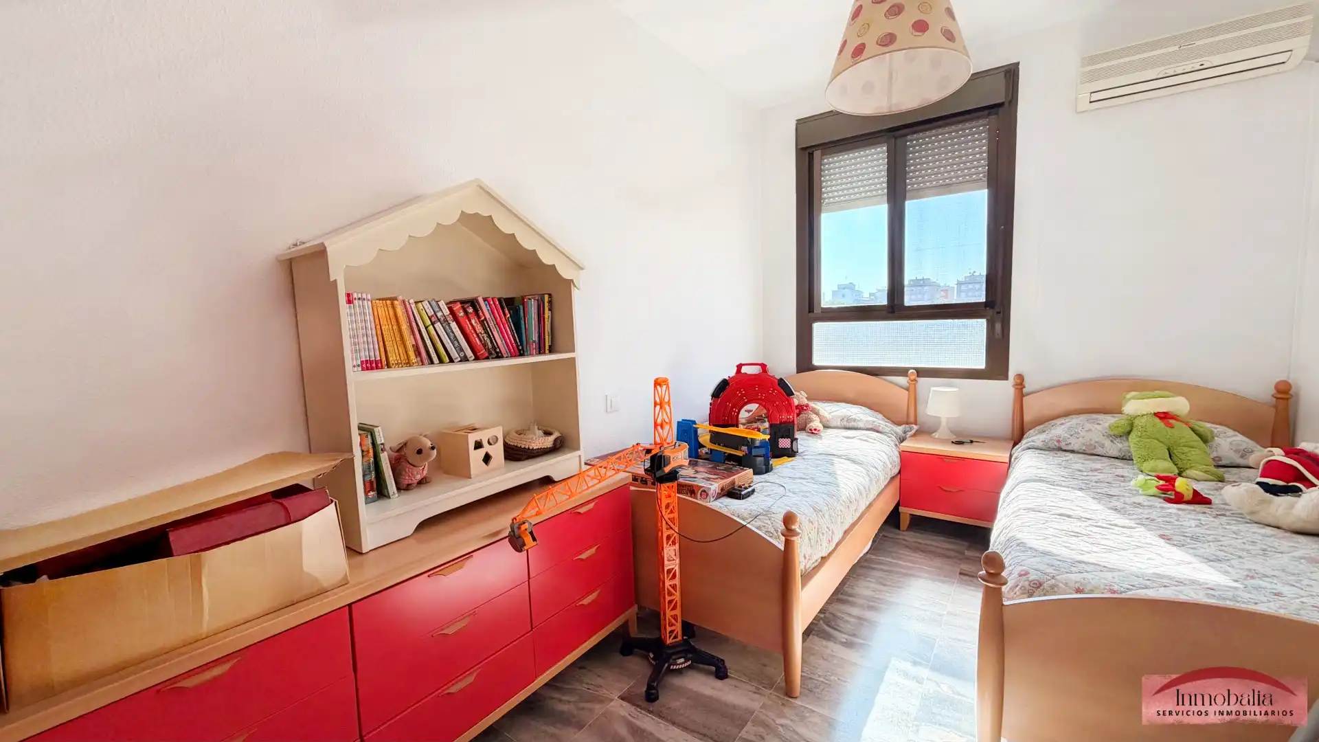 Habitación de Piso en venta en Sevilla con Aire acondicionado y Piscina comunitaria