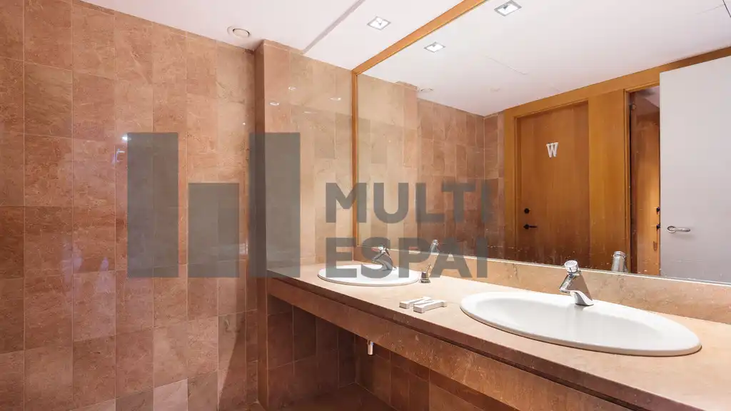 Office space with lift to rent in Carrer de Calàbria, imagen 16