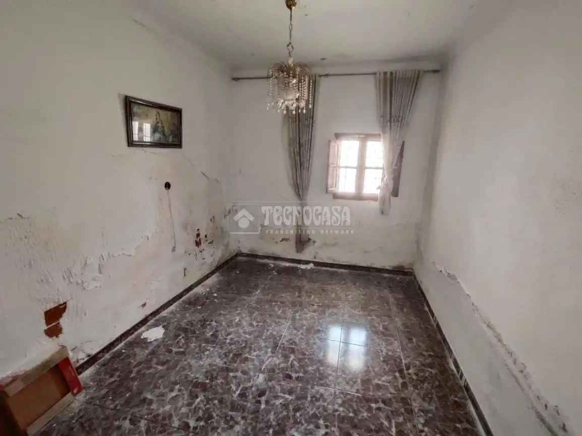 Casa adosada en venda en Mengíbar amb Terrassa