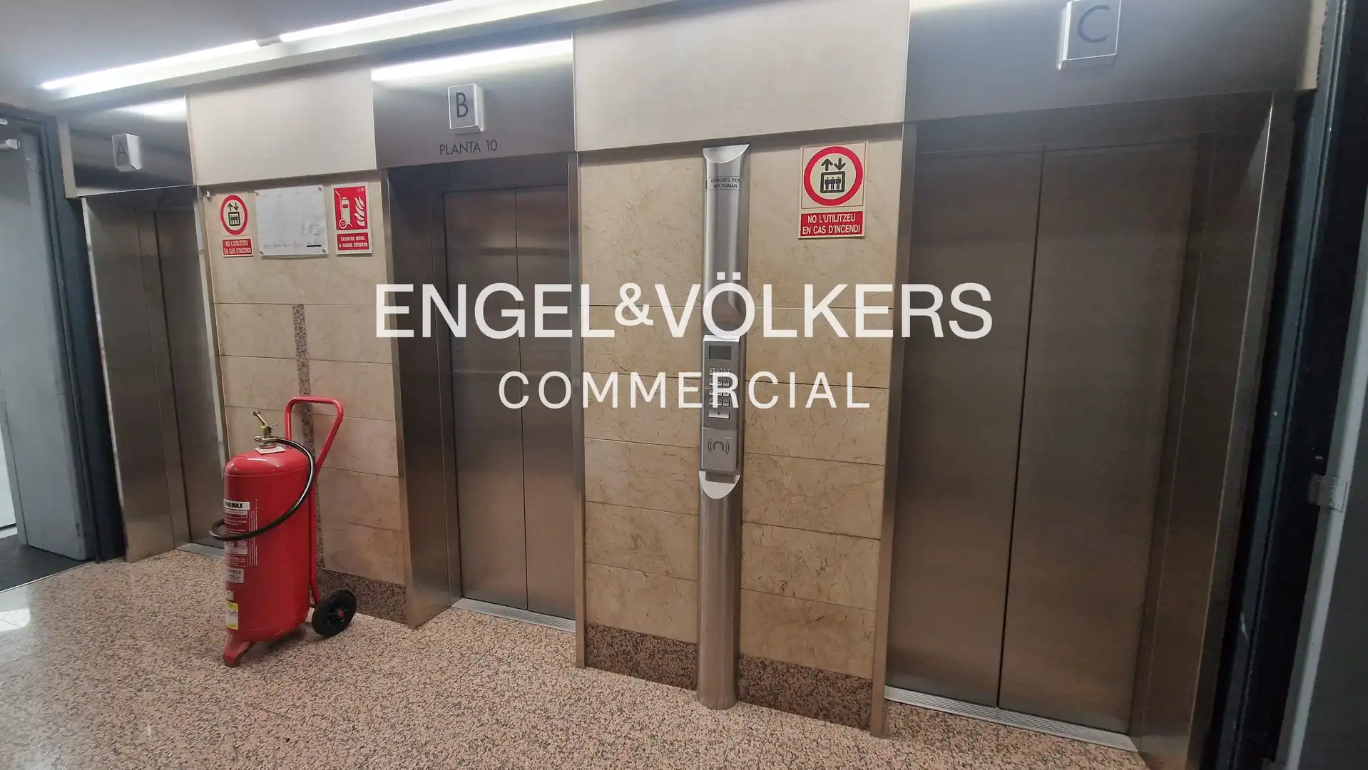 Oficina amb ascensor en venda a Ciutat Vella, imagen 4
