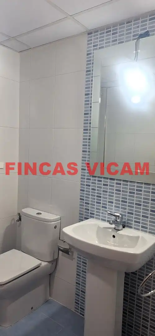 Badezimmer von Wohnung zum Verkauf in Huesca mit Heizung, Parkett und Terrasse