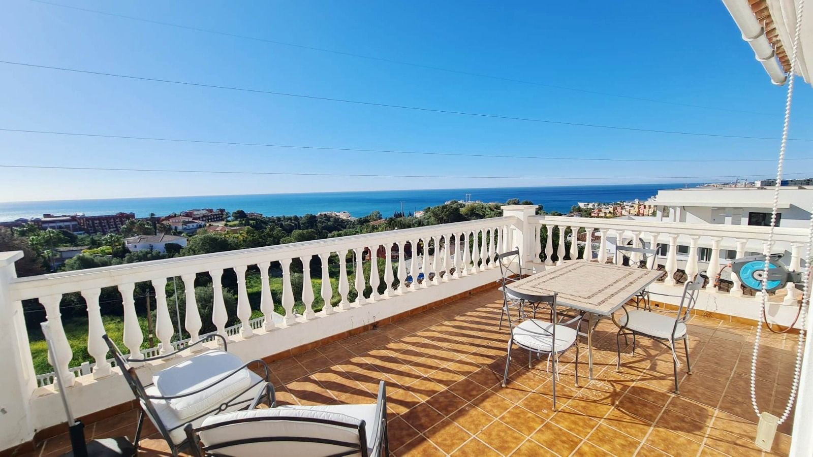 Terrace of House or chalet for sale in Benalmádena  with Air Conditioner, Private garden and Terrace