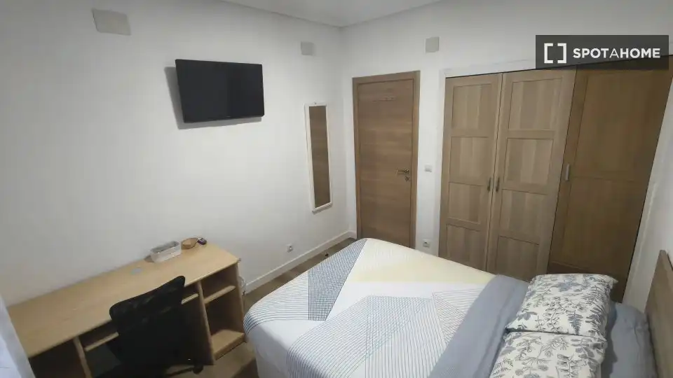 Schlafzimmer von Wohnung zur untervermieten in Bilbao  mit Klimaanlage, Heizung und Möbliert