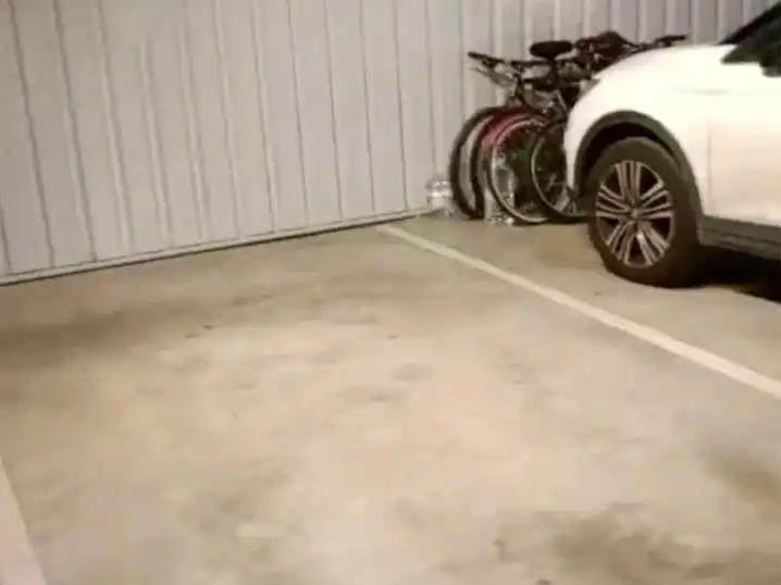 Garatge de lloguer a Calle la Adrada, 28, Ensanche de Vallecas - La Gavia