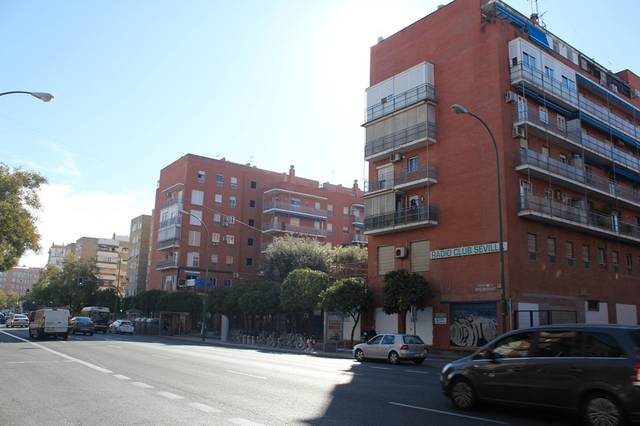 Local comercial en Alquiler en Ronda de Capuchinos, 4 en San Julián