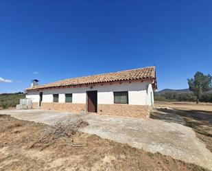 Vista exterior de Casa o xalet en venda en Yátova amb Terrassa