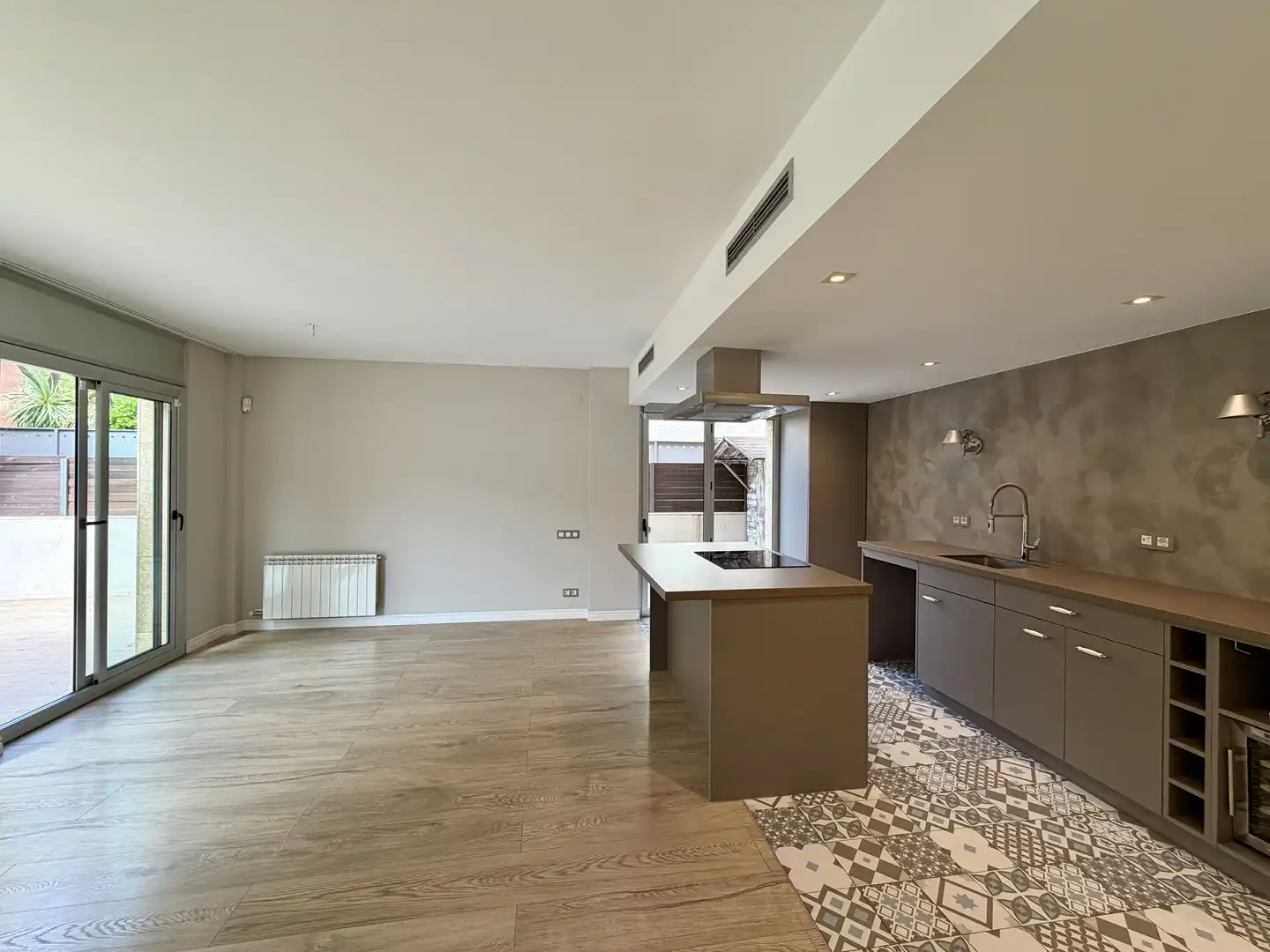 Cocina de Piso de alquiler en Sant Cugat del Vallès con Calefacción, Jardín privado y Terraza