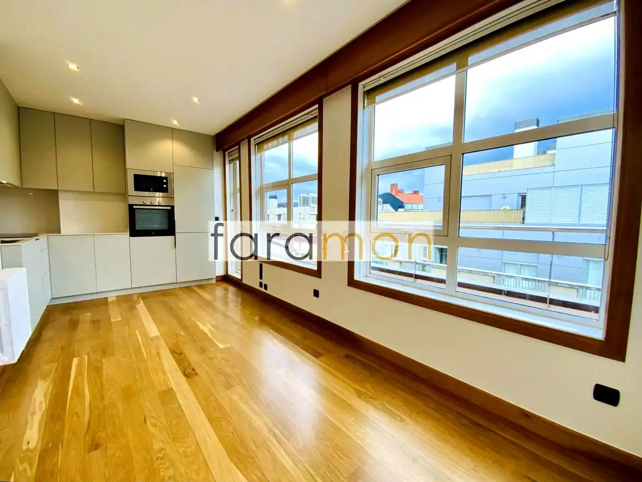 Exterior view of Flat for rent in Vigo   with Heating, Terrace and Storage room