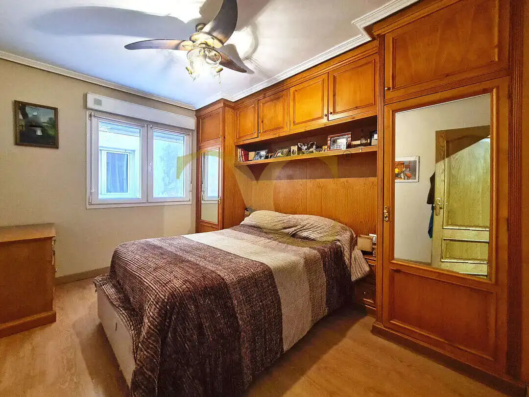 Schlafzimmer von Wohnung zum Verkauf in Gijón  mit Heizung und Möbliert
